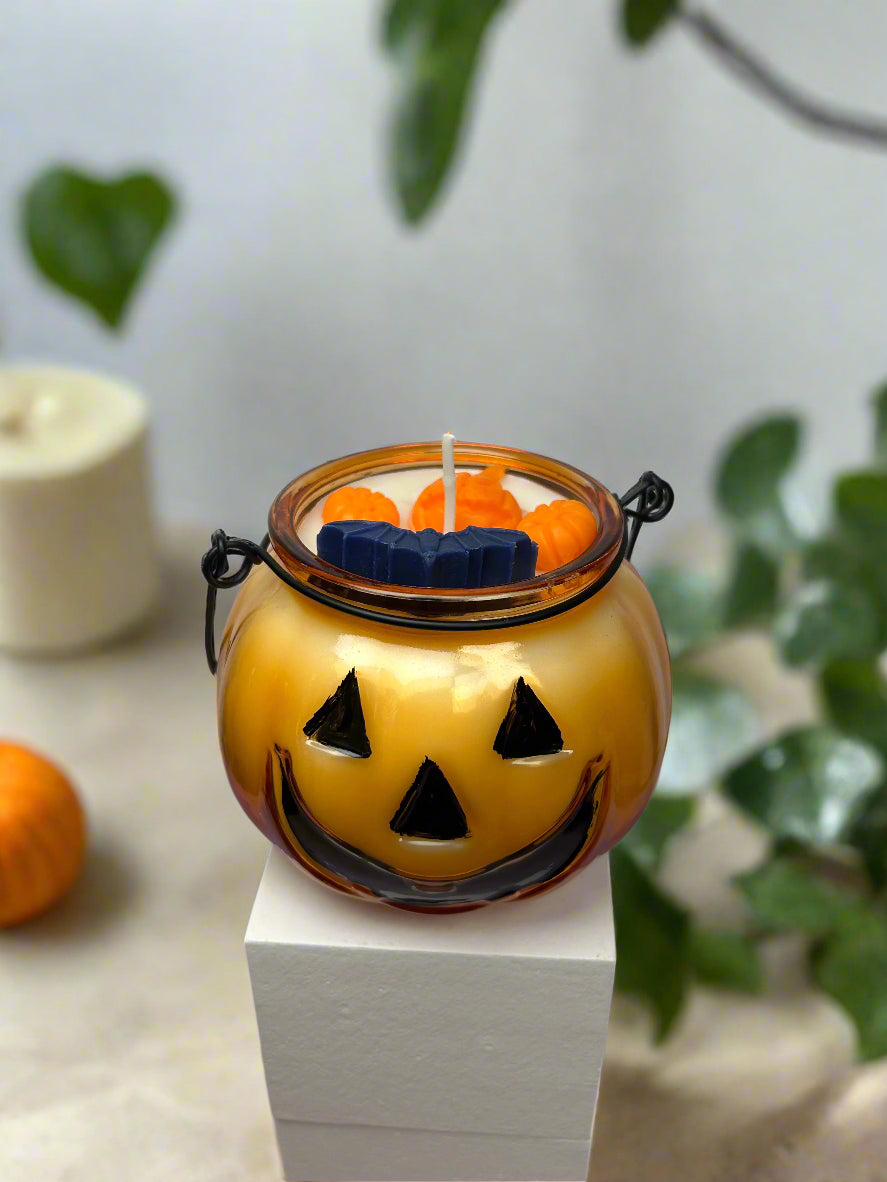 Celebrate the season with Jack’s Spiced Lantern, a hand-poured coconut wax candle in a playful jack-o’-lantern design.