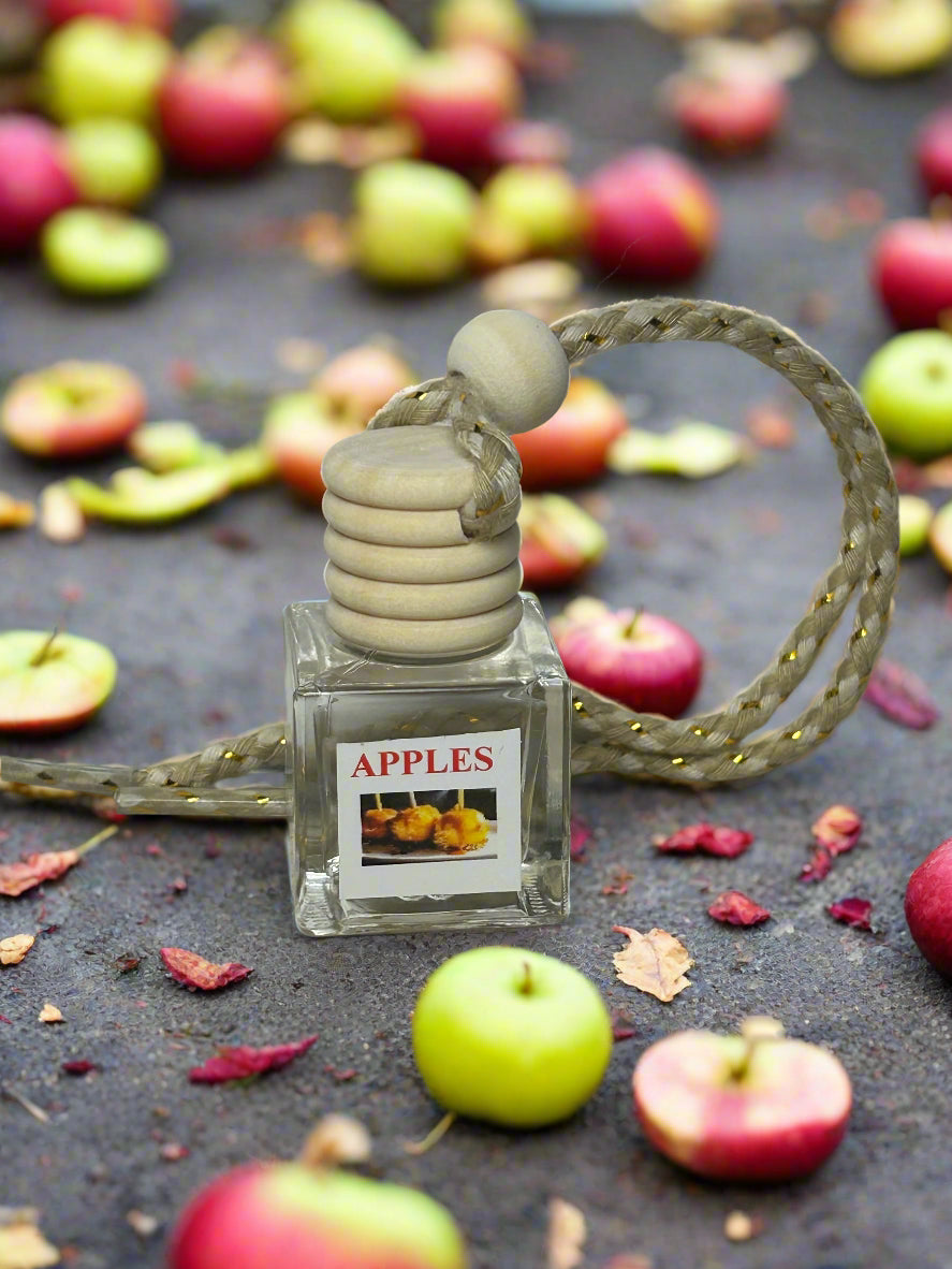 Crisp, sweet apple with a touch of spice — fresh and cozy for every season